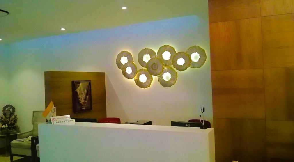 Kākināda Hotel Srivatsa מראה חיצוני תמונה